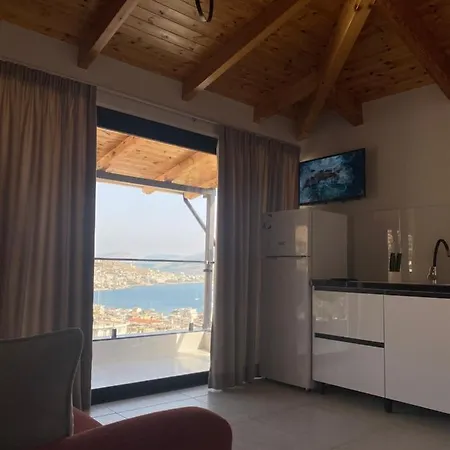 Villa Crown Deluxe *