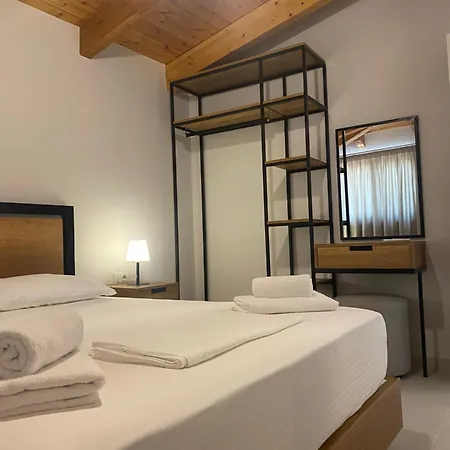 Crown Deluxe Villa *