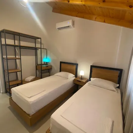 Crown Deluxe Villa *