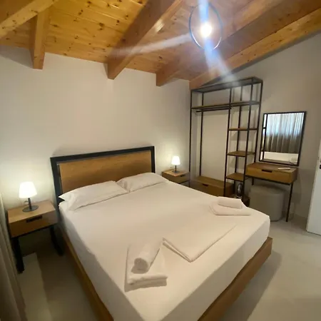 Crown Deluxe Villa *
