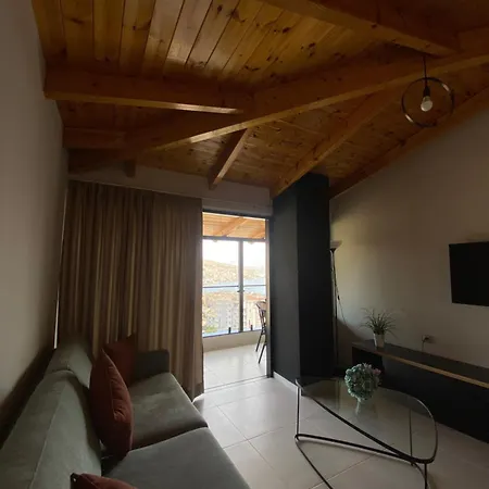 Villa Crown Deluxe *
