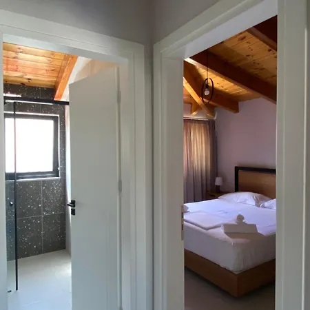 Crown Deluxe Villa