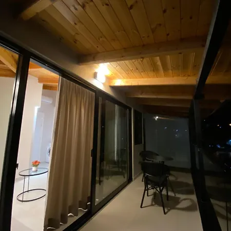 Villa Crown Deluxe