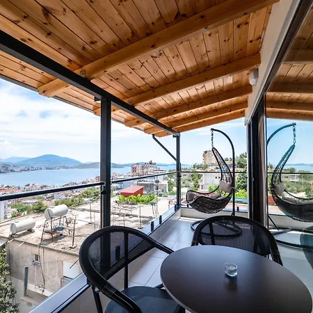Crown * Sarandë