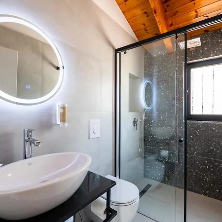 Crown Villa Sarandë